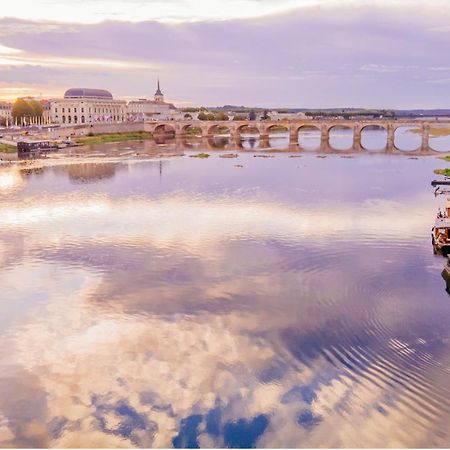 Bateau Le Vent De Travers Saumur Eksteriør billede